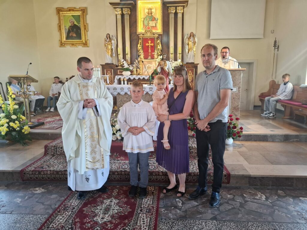 Oskar – nowy ministrant.