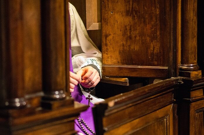 Read more about the article Spowiedź adwentowa w naszej parafii w poniedziałek 22 grudnia od godziny 13-tej. Zapraszamy.