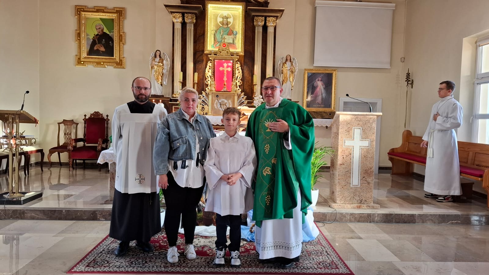 Read more about the article Nowy ministrant w naszej parafii – Oliwier