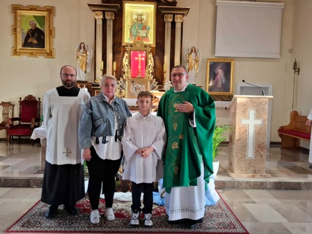 Nowy ministrant w naszej parafii – Oliwier